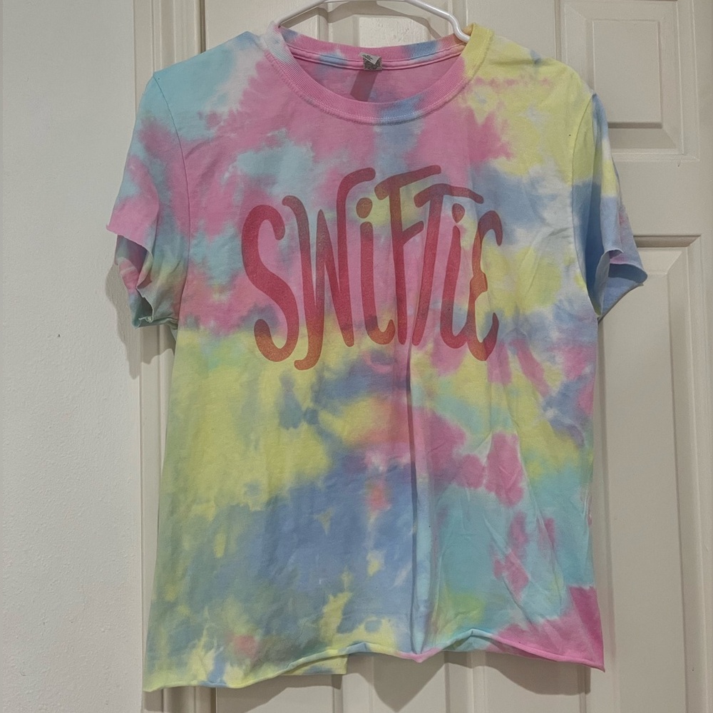 Taylor Swift Swiftie Colorful Tye Dye Short Sleeve Tee size medium